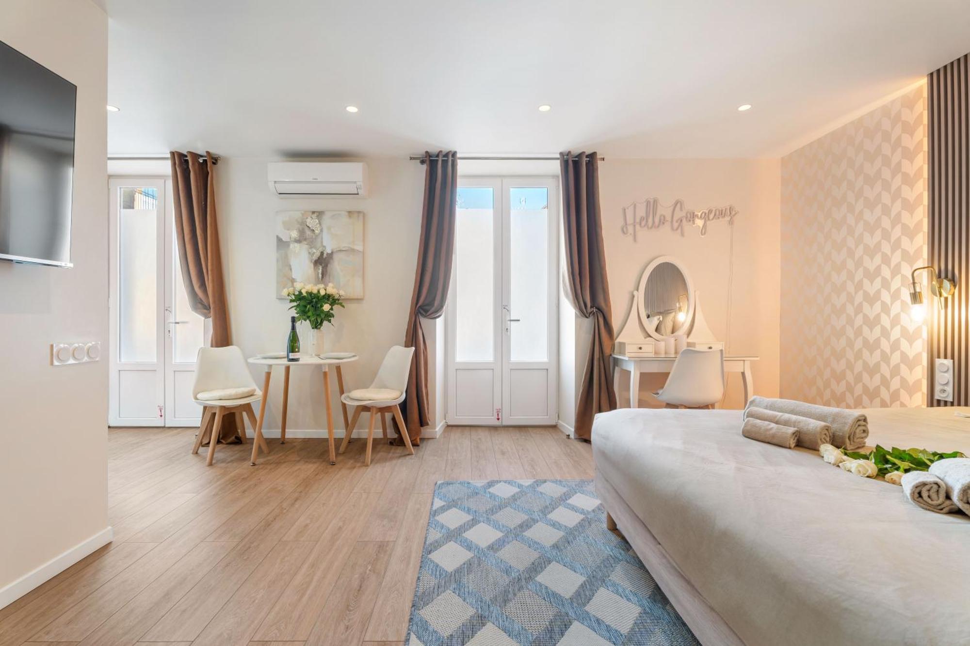 Nice Renting - Love Room Massena - Luxe Room - Jacuzzi - Terrace - King Bed - Ac מראה חיצוני תמונה