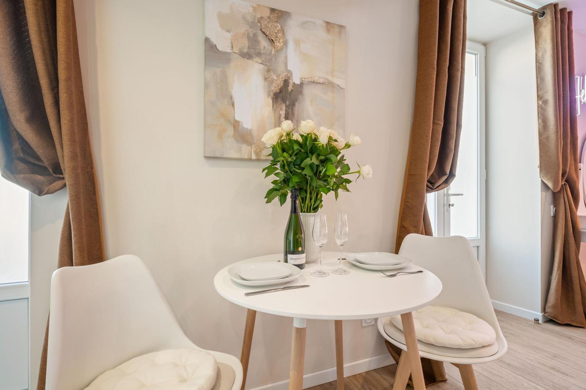 Nice Renting - Love Room Massena - Luxe Room - Jacuzzi - Terrace - King Bed - Ac מראה חיצוני תמונה