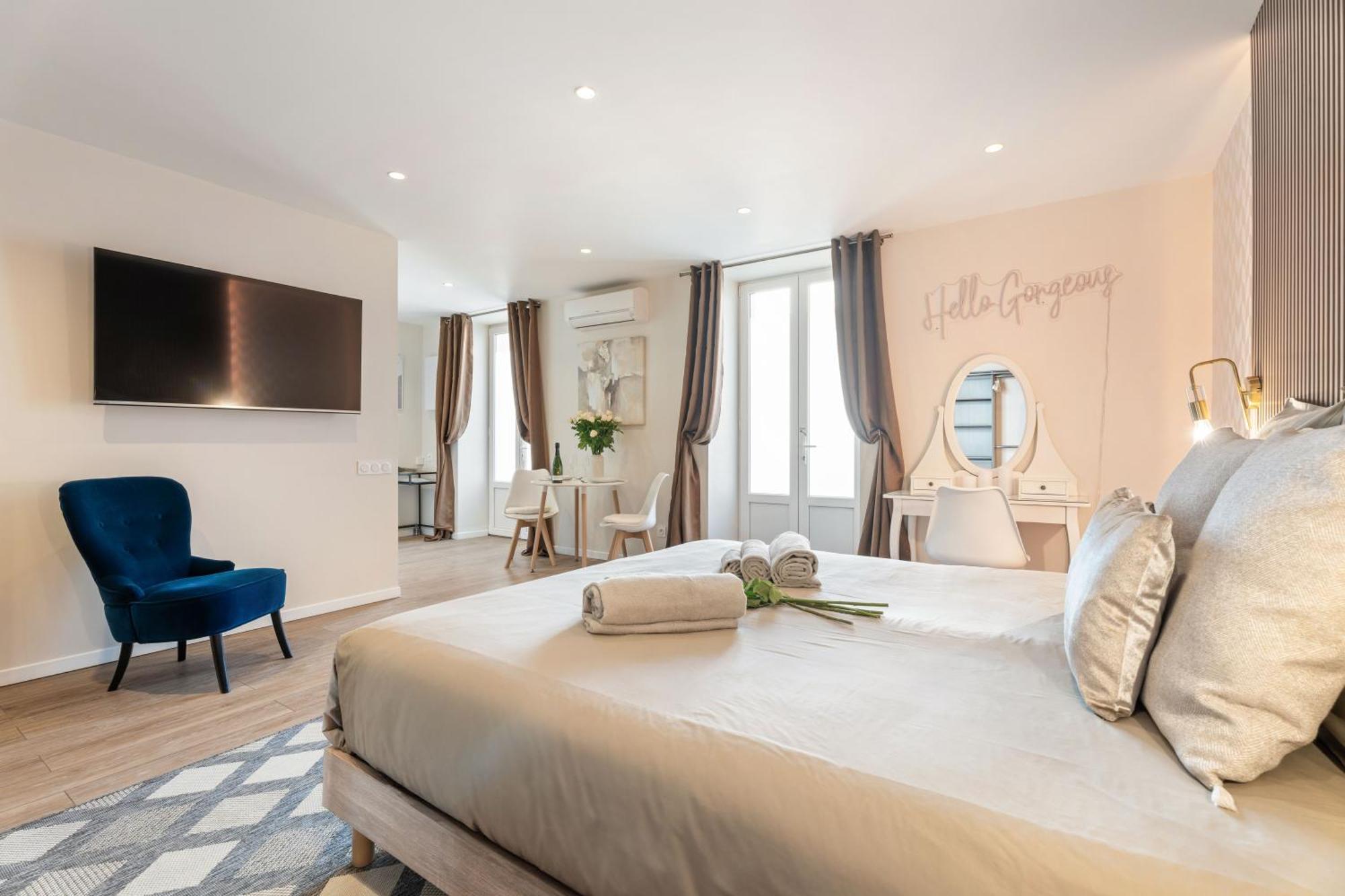 Nice Renting - Love Room Massena - Luxe Room - Jacuzzi - Terrace - King Bed - Ac מראה חיצוני תמונה