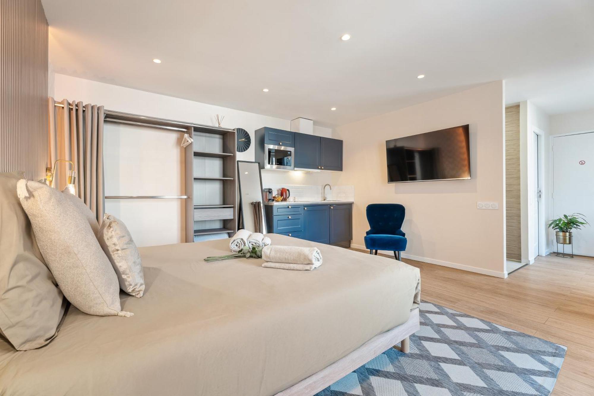 Nice Renting - Love Room Massena - Luxe Room - Jacuzzi - Terrace - King Bed - Ac מראה חיצוני תמונה