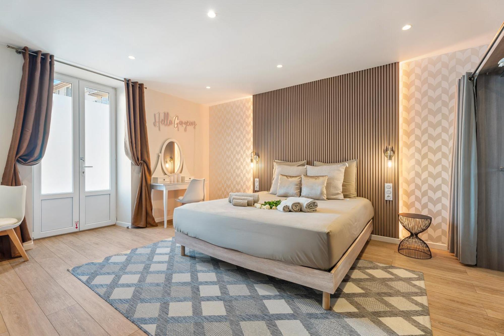 Nice Renting - Love Room Massena - Luxe Room - Jacuzzi - Terrace - King Bed - Ac מראה חיצוני תמונה